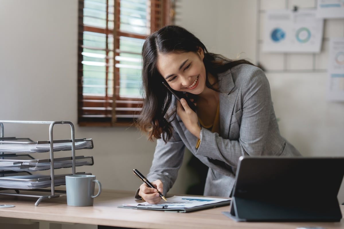 A property manager discussing tenants, tenant retention concept